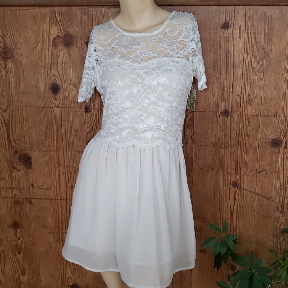 Naranka lace and chiffon dress size small